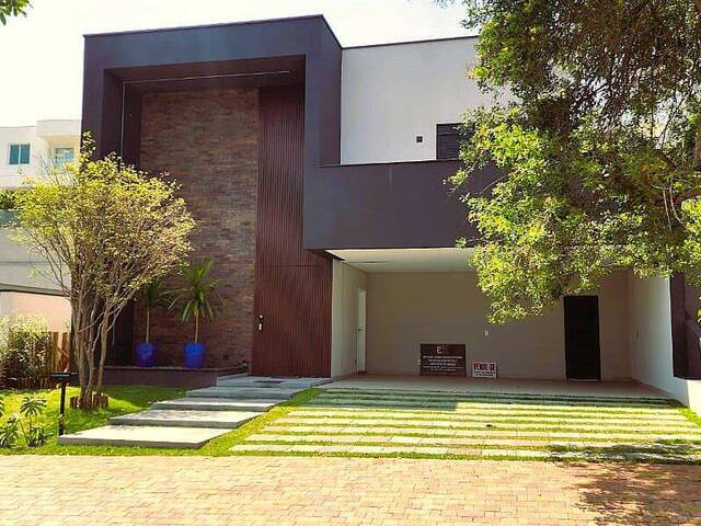 #18 - Casa para Venda em Santana de Parnaíba - SP