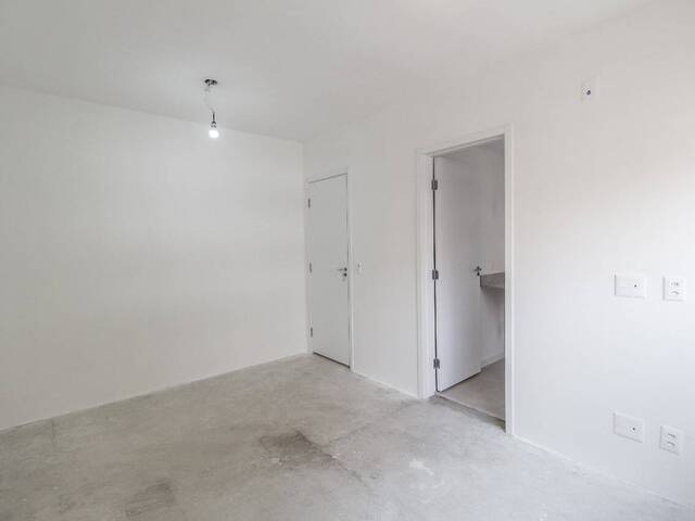 #32 - Apartamento para Venda em Barueri - SP