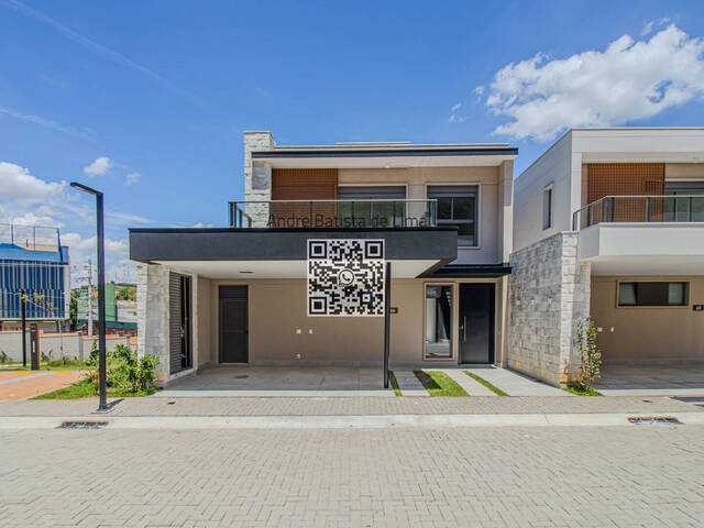 #100 - Casa para Venda em Santana de Parnaíba - SP