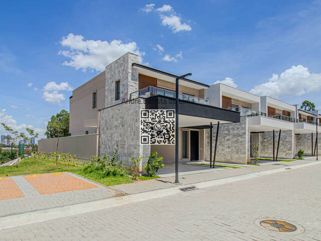 #100 - Casa para Venda em Santana de Parnaíba - SP