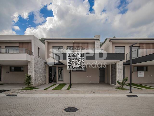 #101 - Casa para Venda em Santana de Parnaíba - SP