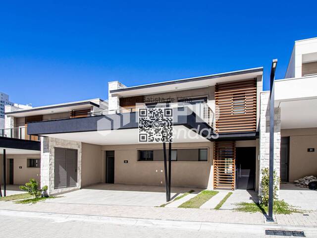 Casa para Venda em Santana de Parnaíba - 4