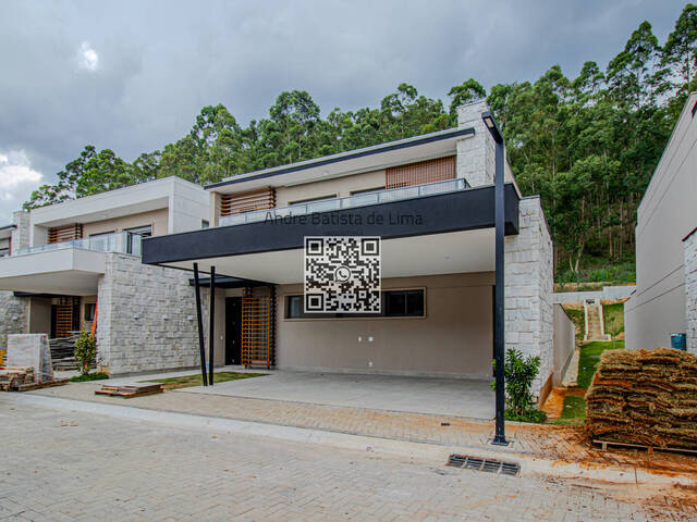 #106 - Casa para Venda em Santana de Parnaíba - SP